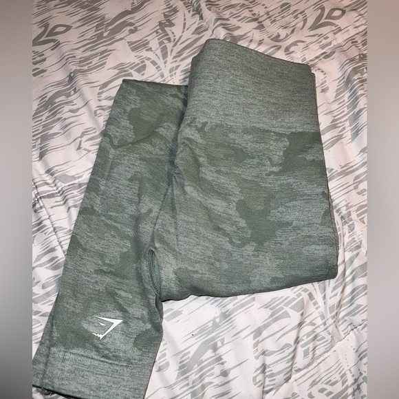 Teal gymshark leggings - Picture 2 of 3